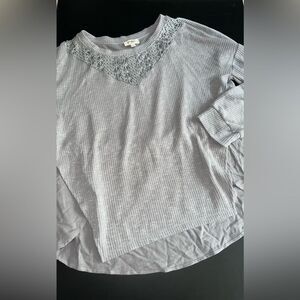 Umgee Gray Linen blend Crochet neck Top Size Large EUC